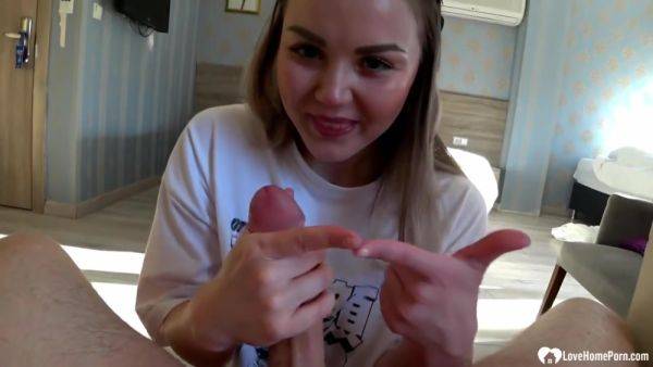 Picked Up Babe Lets Me Cum Inside - hclips.com on poweredporn.com