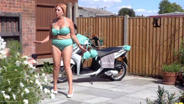 Retro Polka Dots Pt1 - hclips.com on poweredporn.com