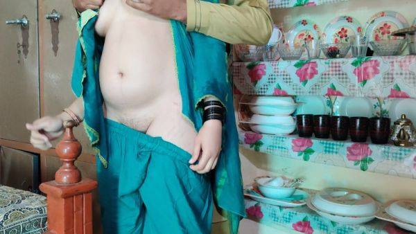 Fun With Friends Chubby White Skin Wife At Home - desi-porntube.com on poweredporn.com