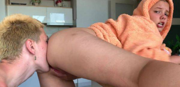 Alternative couple having hot sex in the kitchen - inxxx.com on poweredporn.com