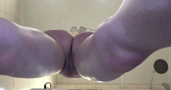 Girls delicious shaved pussy in POV - drtuber.com on poweredporn.com