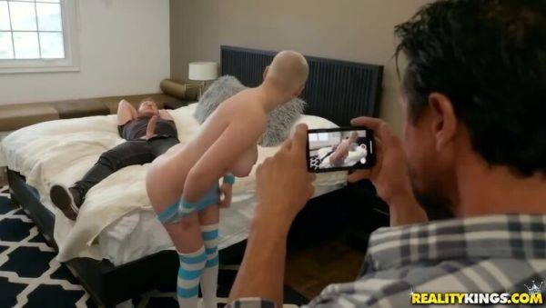 Riley Nixon's Shower Spectacle / 16.04.2018 - xxxfiles.com on poweredporn.com