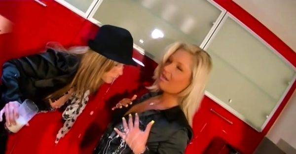 Getting her pleasant sexy lips around that hung dude's knob - drtuber.com on poweredporn.com