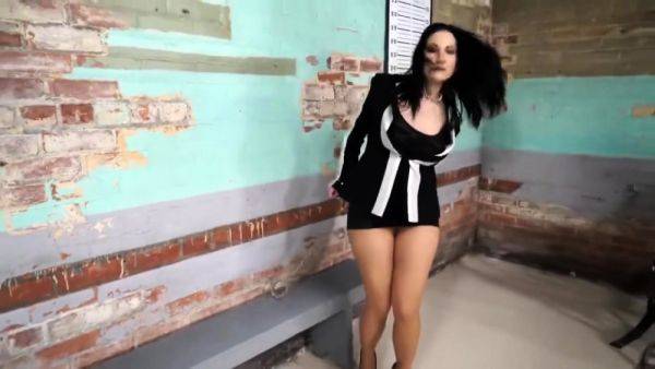 Fetish brunette bitch sucks on cock - drtuber.com on poweredporn.com