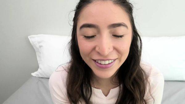 This brand new teen amateur is wearing yoga pants - drtuber.com on poweredporn.com