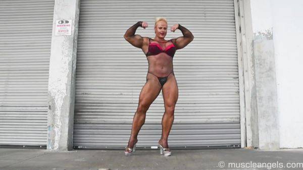 Nuriye Evans Massive Amazon Muscle - upornia.com on poweredporn.com