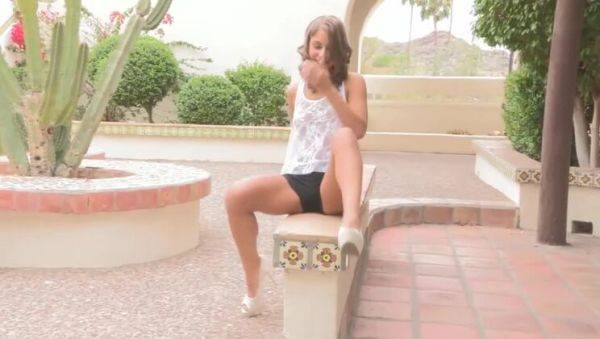 Solo Female Nudist: Presley's Speedy Debut - porntry.com on poweredporn.com