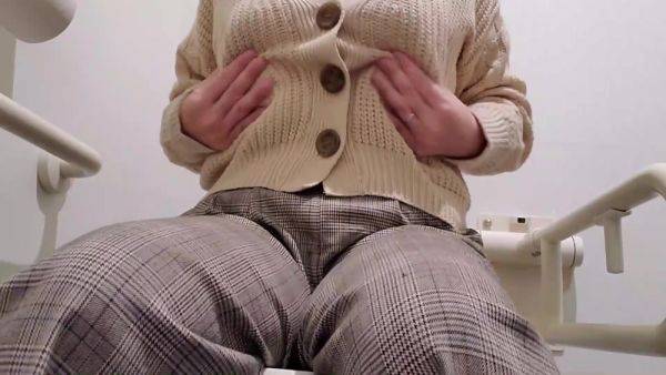 A Married Woman Boldly Masturbating In The Toilet - hclips.com on poweredporn.com