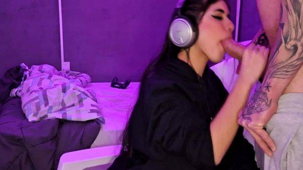 I Gave My Huge Cock To This So She Could Play With Gamer Girl - hclips.com on poweredporn.com