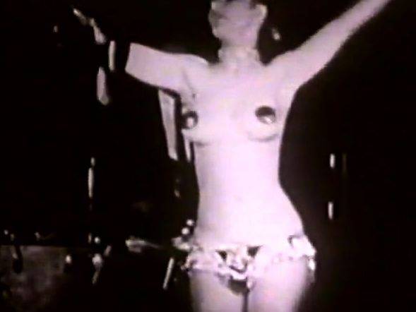 Cute brunette amateur babe sosha masturbating - drtuber.com on poweredporn.com