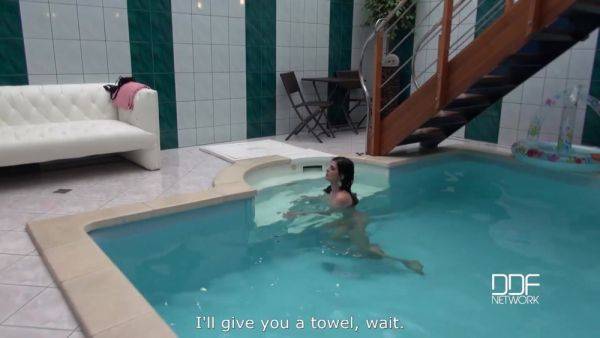 Lascivious Looks - A Cock Sucking Hottie At The Swimming Pool - PornWorld - hotmovs.com - Czech Republic on poweredporn.com