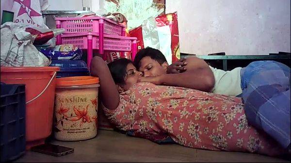 Indian Husband Kissing Ass Hot Wife - hclips.com - India on poweredporn.com