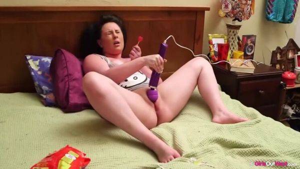 Bianca B: The Brunette MILF and Her Lollipop - porntry.com on poweredporn.com