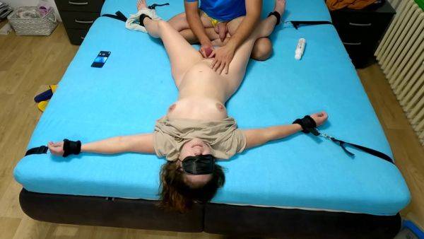 Bed Bondage Amateur 6 - hclips.com on poweredporn.com