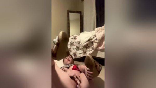 Twerking In Wedges Pt2 - hclips.com on poweredporn.com