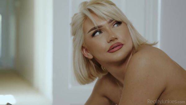 Bambi Barton - pretty blonde enjoys massage hardcore - amateur hardcore - xhand.com on poweredporn.com