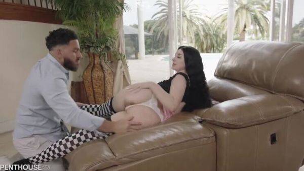 Skylar Vox: Massive Booty Creampie Action - veryfreeporn.com on poweredporn.com