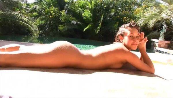 Voyeur Session: Solo Female Nudist - Kennedy - xxxfiles.com on poweredporn.com