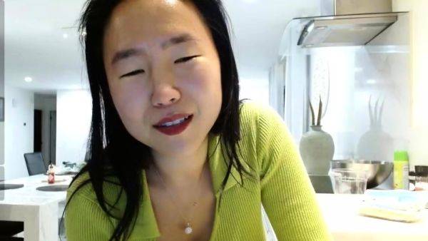 Amateur Webcam Chick Masturbates On Webcam More at - drtuber.com on poweredporn.com