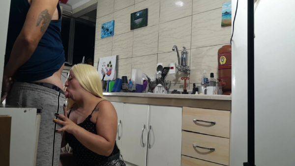 Fucking Auntie In The Kitchen - videomanysex.com on poweredporn.com