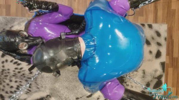 Rubber Slave In Rubber Sling Cumming - hclips.com on poweredporn.com