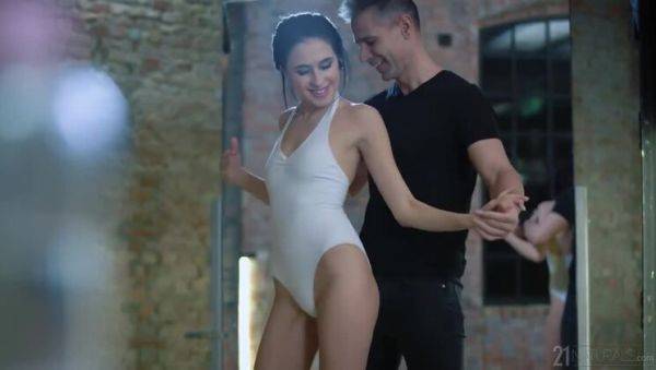 Alyssa Bounty & Toby: Ballerina Fantasy - veryfreeporn.com on poweredporn.com