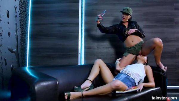 Catching Piss with Terra Twain & Eveline Dellai: Pause, Splay, & Pee! - porntry.com on poweredporn.com