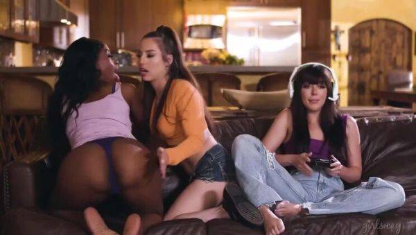 Brunette Mocha Mena - We're Not Worrying About You - porntry.com on poweredporn.com