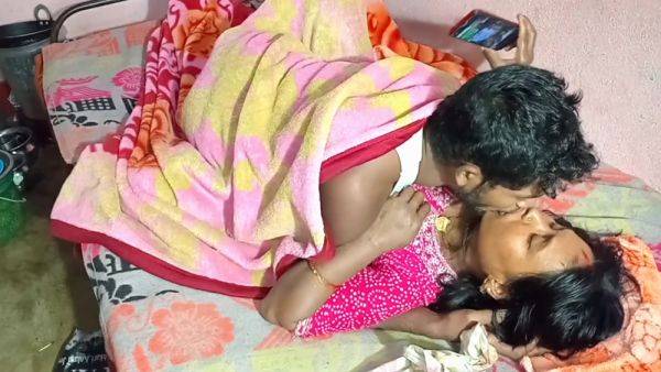 Khatmal Per Chudai Biwi Ke Sathmaje Se Choda - hclips.com on poweredporn.com