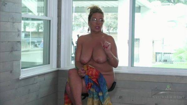 Karen Summer: The Hairy, Mature Porn Star - porntry.com on poweredporn.com