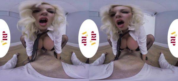 Blonde mom Michelle Thorne - The Chauffer - POV hardcore - xtits.com on poweredporn.com