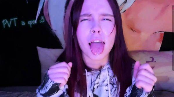 Amateur Webcam Teen Flashes Masturbates - drtuber.com on poweredporn.com