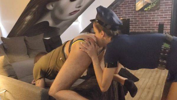This Policewoman Arrested Me And Fucked My Ass At Her House - hclips.com on poweredporn.com