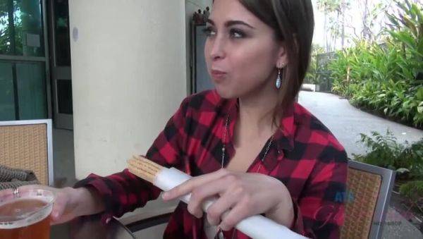 A Solo Encounter with Pornstar Riley Reid at the Aquarium - veryfreeporn.com on poweredporn.com