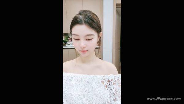 Chinese teens live chat with mobile phone.1065 - txxx.com - China on poweredporn.com