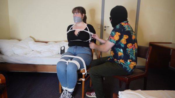 Hot Chick Kept Hostage - hclips.com on poweredporn.com