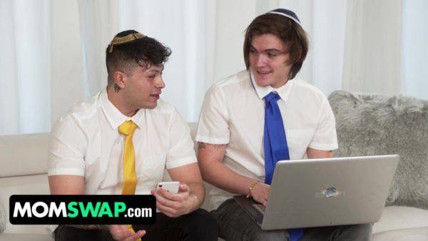 Thick And Curvy Milfs Alex Harper And Angelica Coralvine Bang Their StepSons - Reality Foursome - xtits.com on poweredporn.com