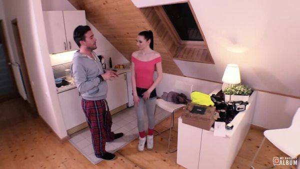 Liz Heaven: Amateur Russian Teen's Spontaneous Photoshoot Leads to Steamy Fuck - porntry.com - Russia on poweredporn.com