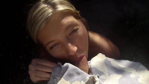 Blonde Showing Her Tits Outside For You - hclips.com on poweredporn.com