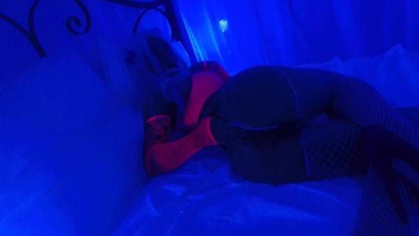 Cute Amateur Brunette Solo Jerking Show On Camera - hclips.com on poweredporn.com