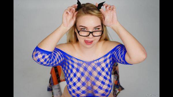 Kristall Bluemesh Photoshoot - hclips.com on poweredporn.com