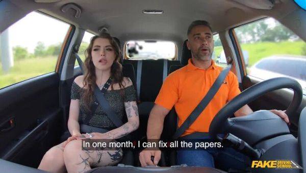 Eden Ivy: Outdoor Quickie for Less - veryfreeporn.com on poweredporn.com