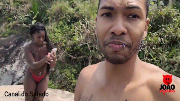 Holly Bombom, Bom Bom And Joao O Safado In Bastidores Gravacao Na Praia No Rio De Janeiro 5 Min - upornia.com on poweredporn.com