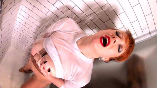 Shower Solo 18 years Beauty Jasmin - drtuber.com on poweredporn.com