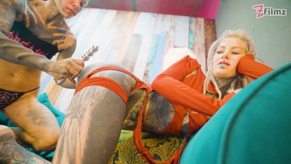 Anuskatzz's alternative Nahlu pussy gets a hard fuck in a slimy way - sexu.com on poweredporn.com