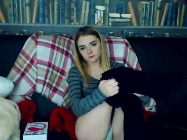 Brunette Amateur Webcam Teen Exposed - hclips.com on poweredporn.com