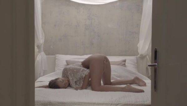 Brunette Miu: Super Cute - veryfreeporn.com on poweredporn.com