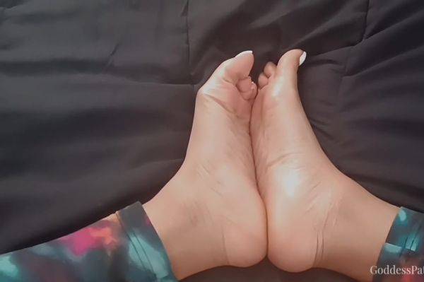 Dose Of My Sexy Feet - hclips.com on poweredporn.com