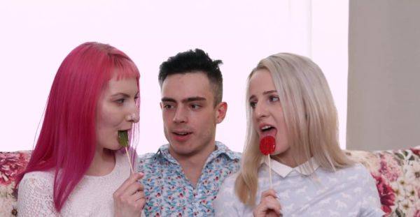 18videoz - Alien Fox - Hanna Rey - Teens share lollipop and cock - alphaporno.com on poweredporn.com