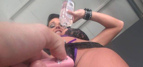 Baby Oil Vibe, Big Tits D-DD Cup Video - inxxx.com on poweredporn.com